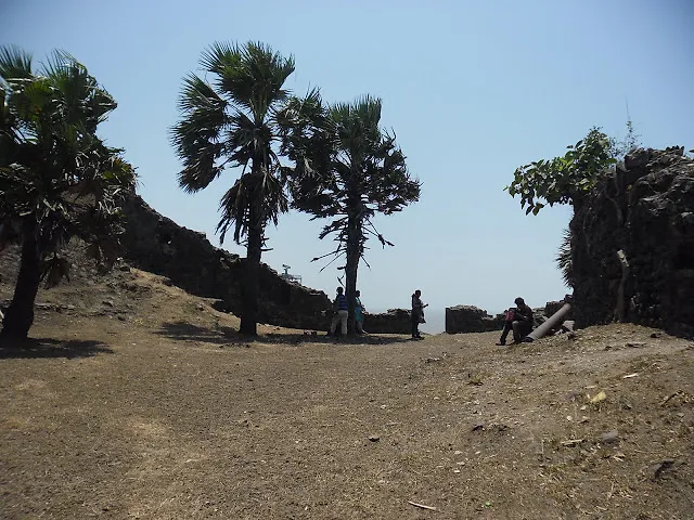 Trek to Korlai Fort,Alibag