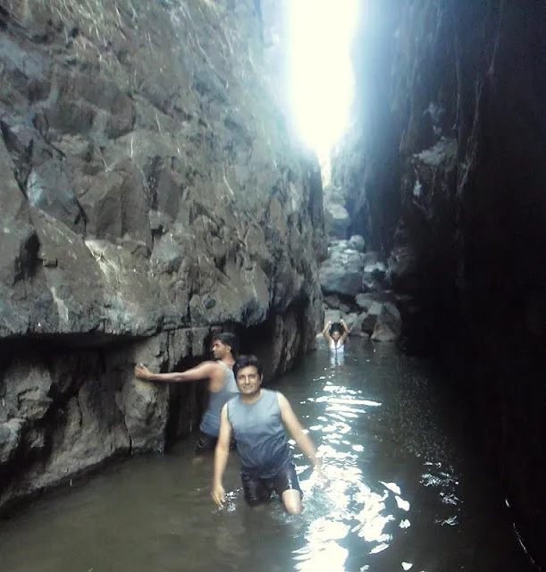 Trek from Samrad -Sandhan valley-Karoli Ghat-Ratangad-Ratanwadi