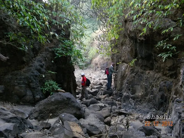 Trek from Samrad -Sandhan valley-Karoli Ghat-Ratangad-Ratanwadi