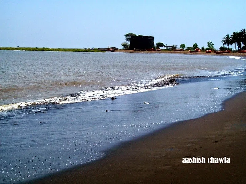 Arnala Fort
