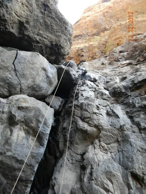 Trek from Samrad -Sandhan valley-Karoli Ghat-Ratangad-Ratanwadi