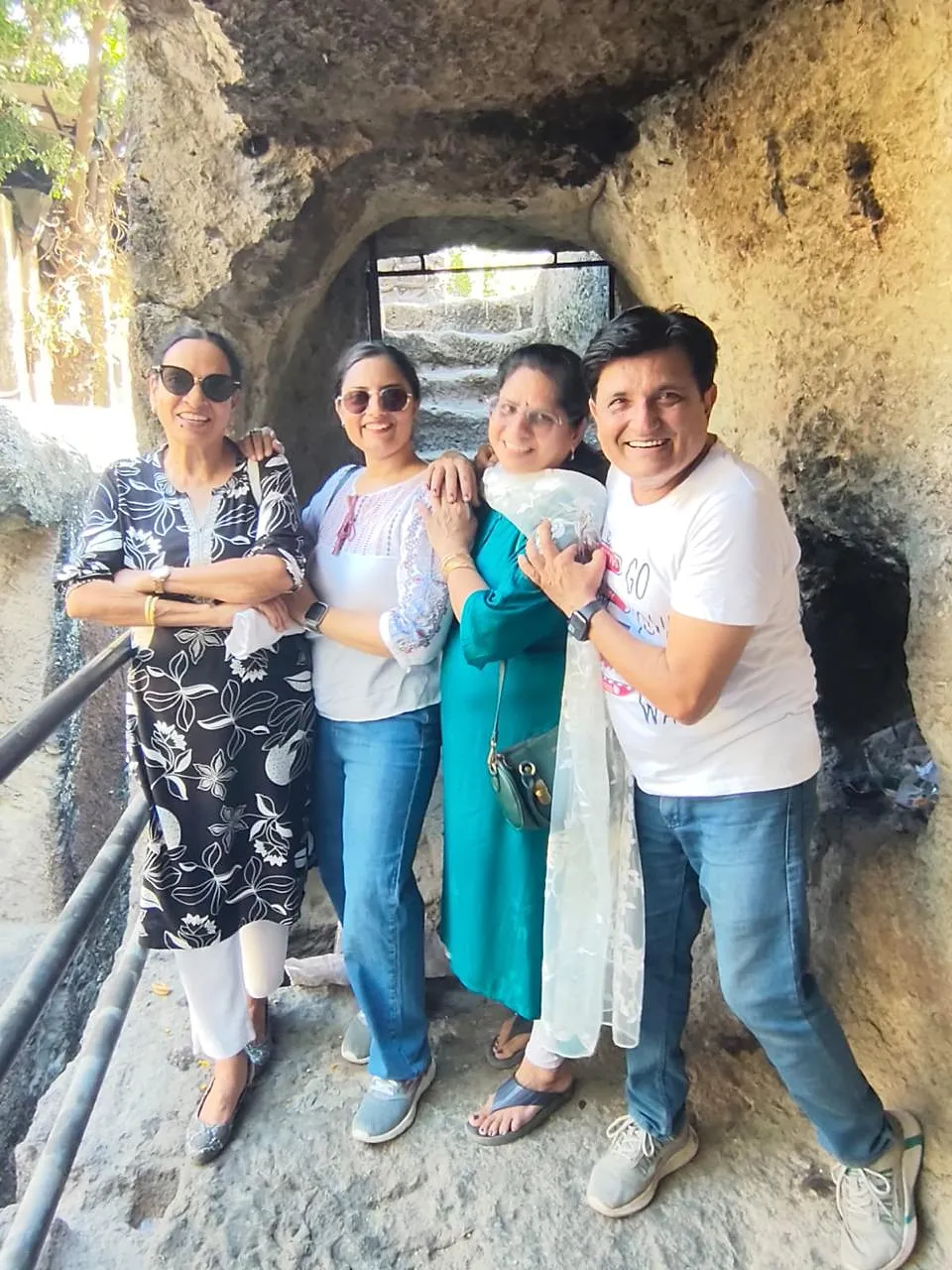 A Short Trip to Jogeshwari Caves Mumbai – Hidden History in the Heart of the City