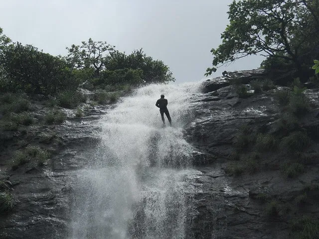 5 Minutes of Thrill: Waterfall Rappelling
