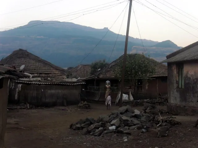 Trek from Samrad -Sandhan valley-Karoli Ghat-Ratangad-Ratanwadi