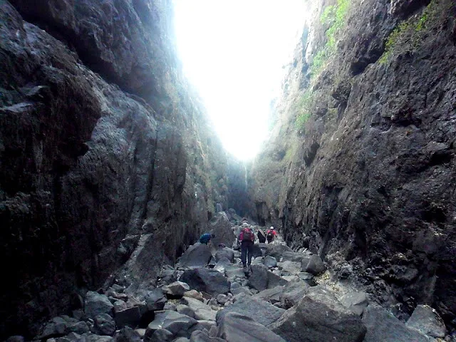 Trek from Samrad -Sandhan valley-Karoli Ghat-Ratangad-Ratanwadi